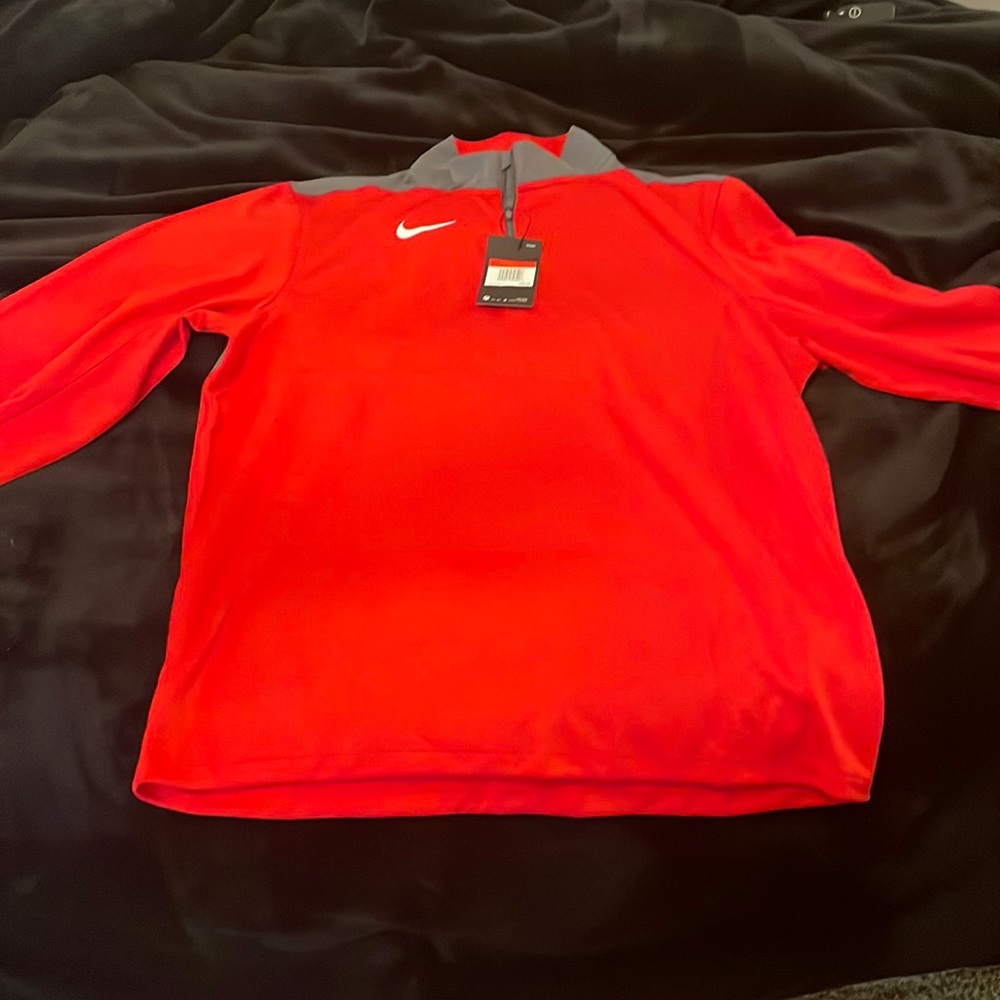 Nike Pullover size large